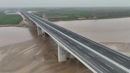 河南省道304濮陽白堽黃河公路大橋正式通車，區(qū)域交通迎來新突破